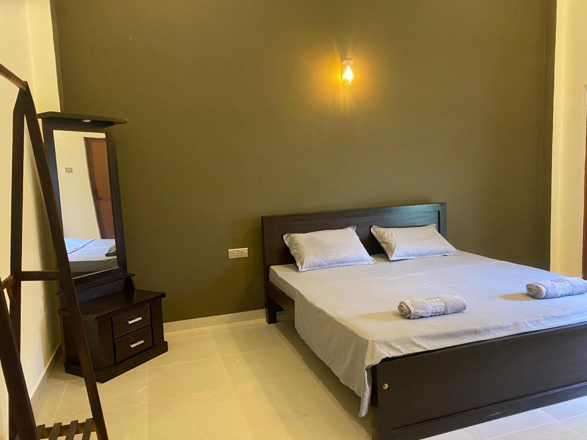 Negombo 146 Homestay Екстериор снимка
